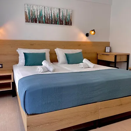Gem Hotel *